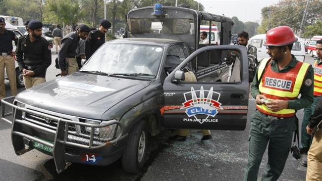 Rocket Attack Kills 2 Policemen in SW Pakistan